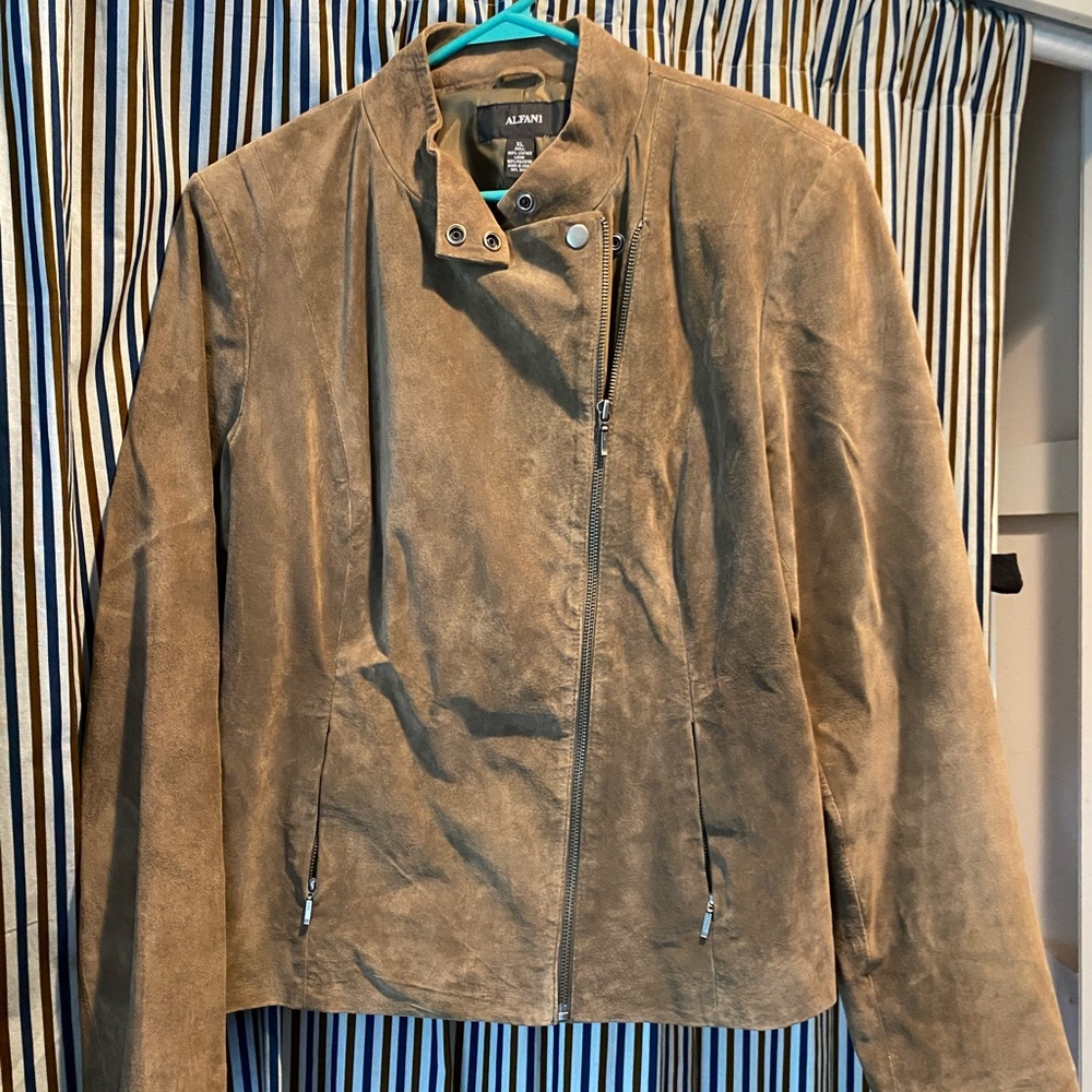 ALFANI Women’s suede leather jacket. XL